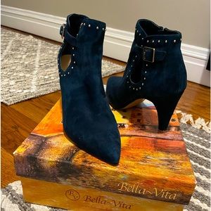 Bella Vita Blue Suede Booties Excellent Condition Navy 7.5